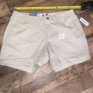 NWT Old Navy Khaki Shorts Women's 12 Short, 5”
